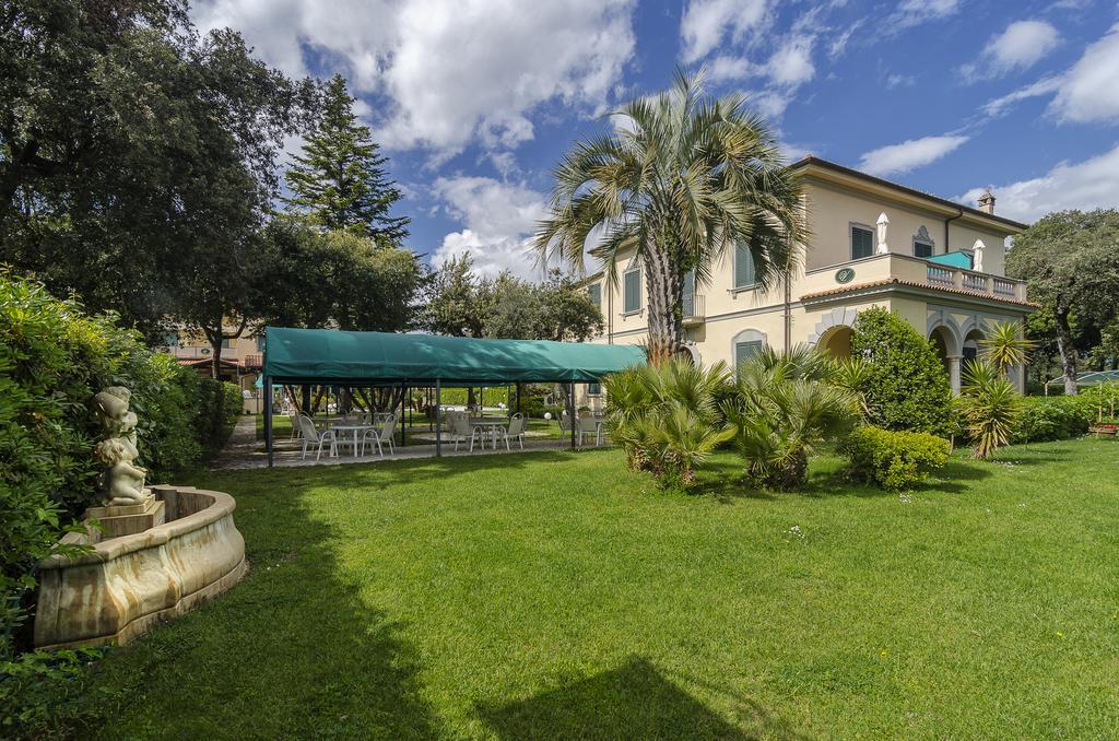 Hotel Verdemare Marina di Pietrasanta Exteriör bild
