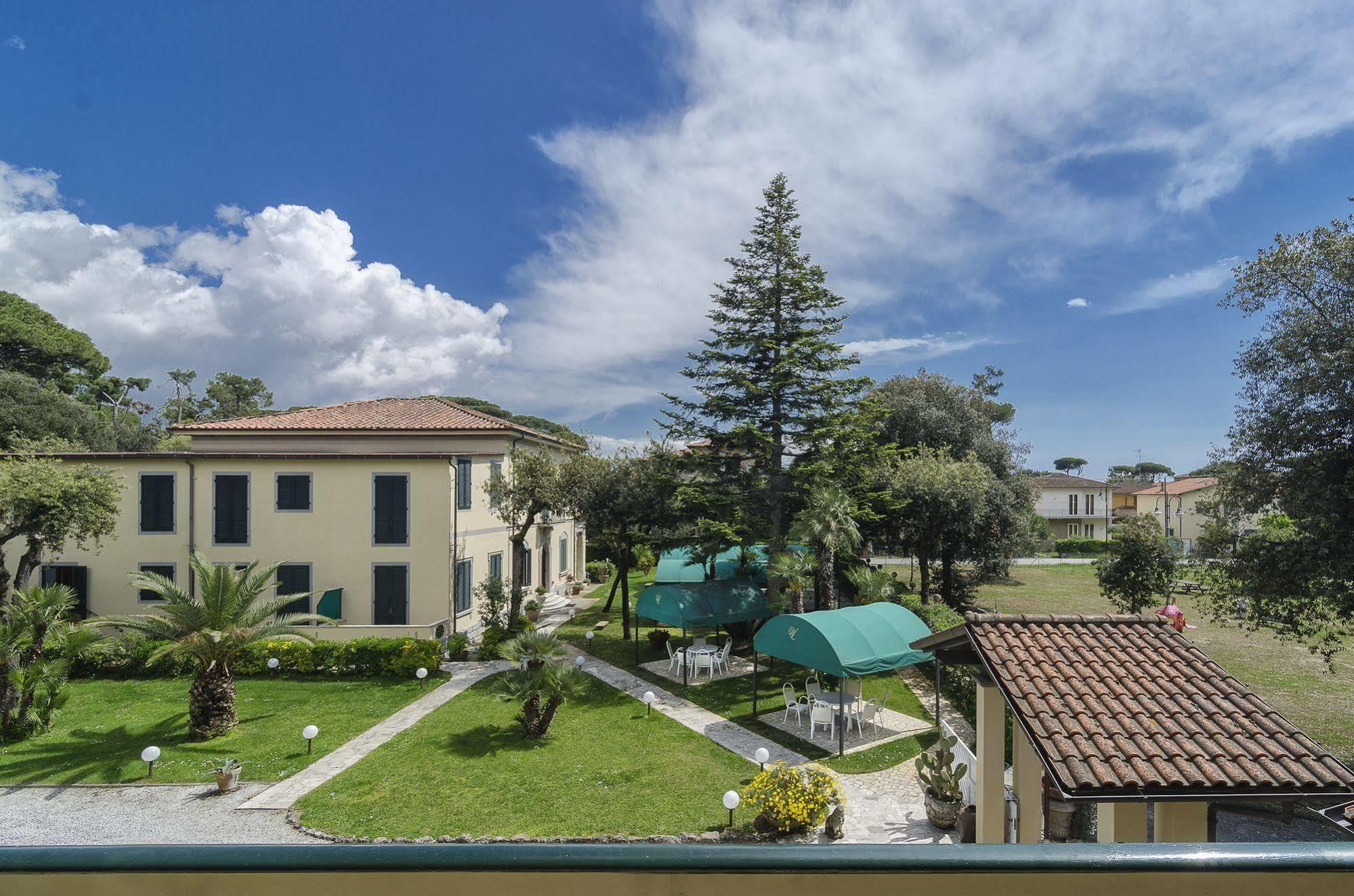 Hotel Verdemare Marina di Pietrasanta Exteriör bild